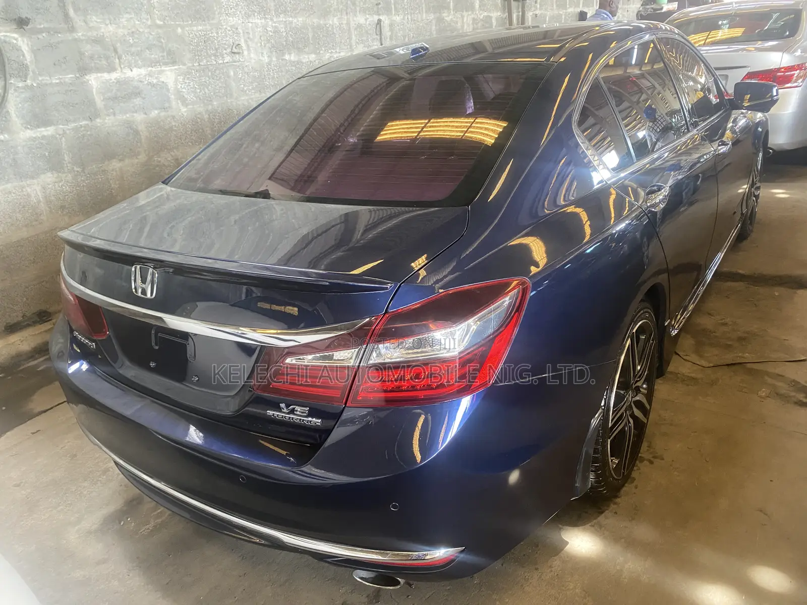 Honda Accord Touring 4dr Sedan FWD (3.5L 6cyl 6A) 2016 Blue