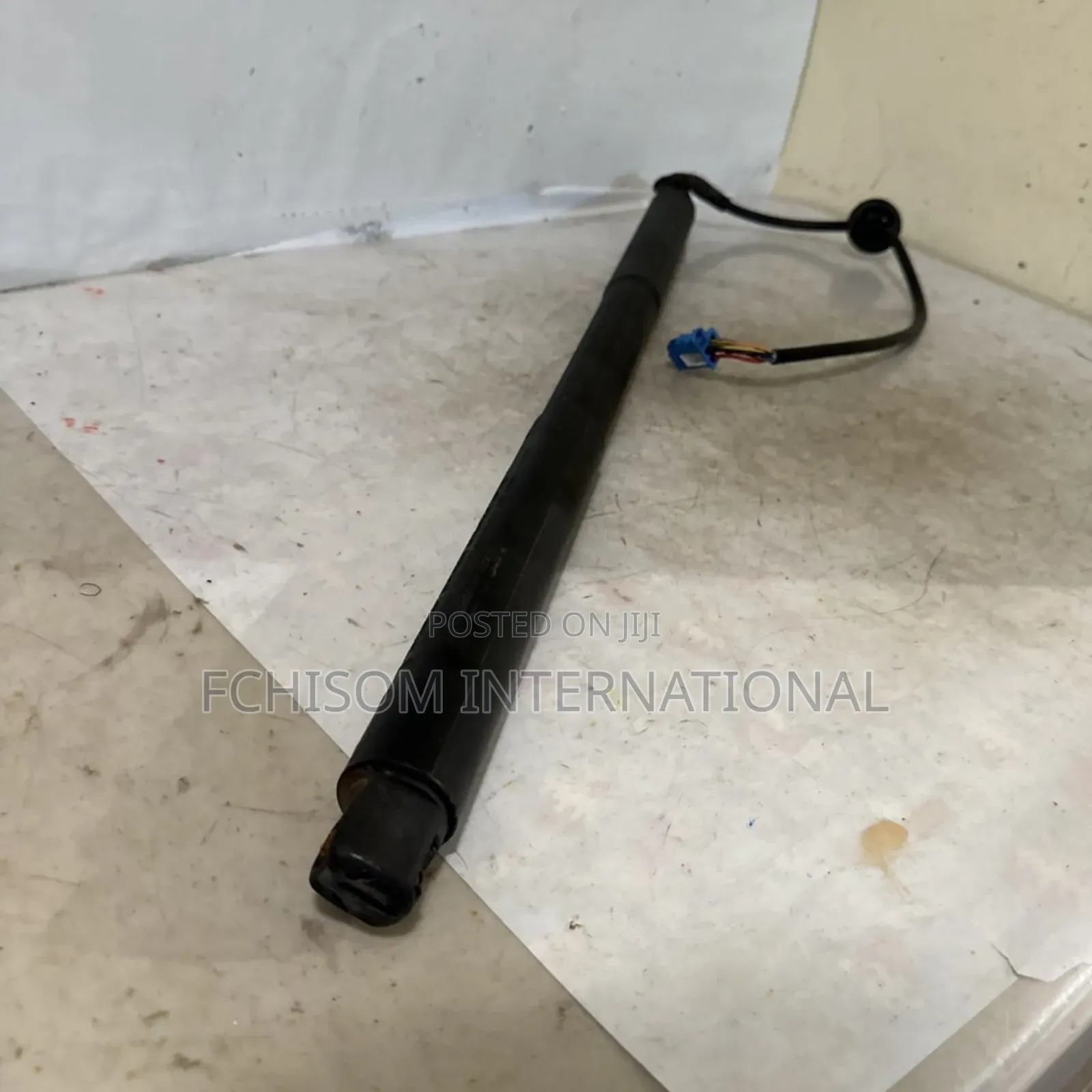 Mercedes Benz Boot Shock