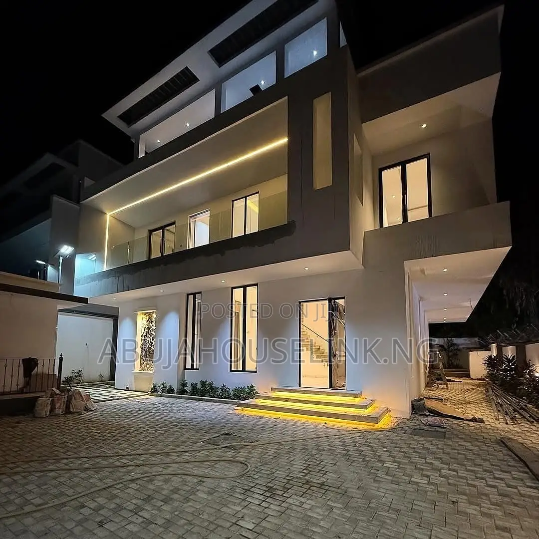 5bdrm Duplex in Maitama Main Abuja for sale