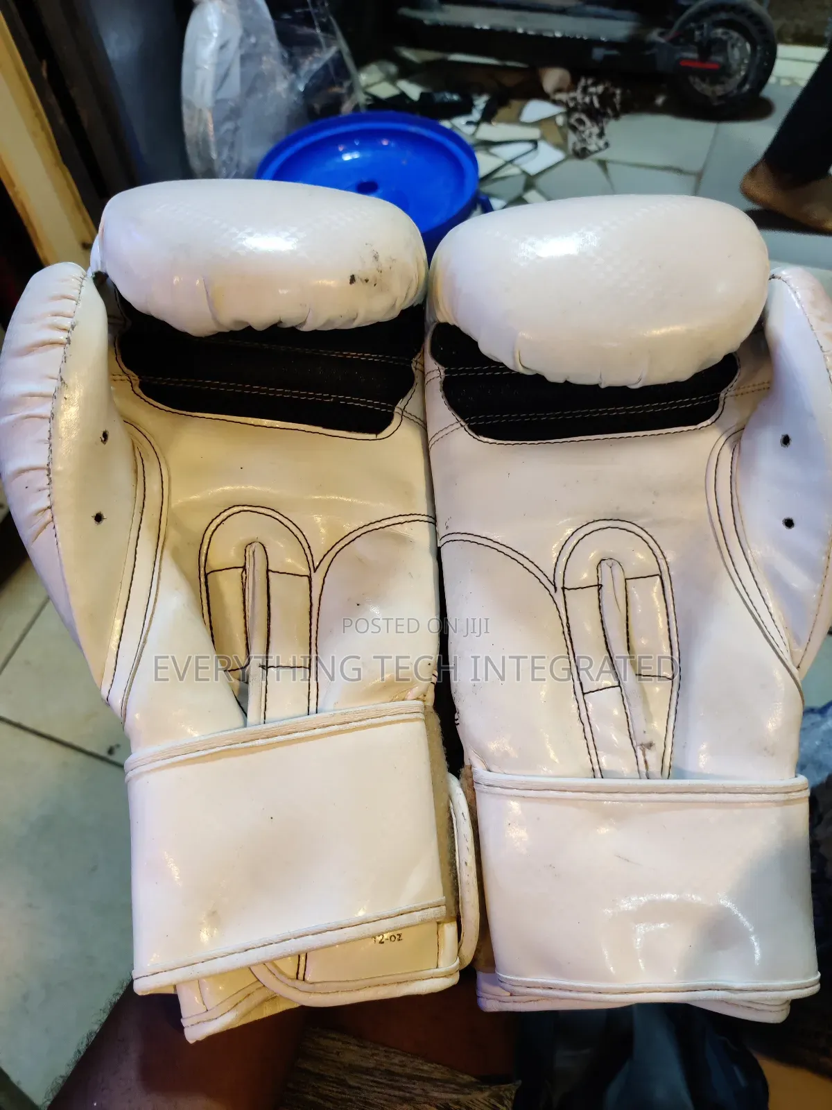 Adidas Adi-Star Speed 750 Boxing Gloves