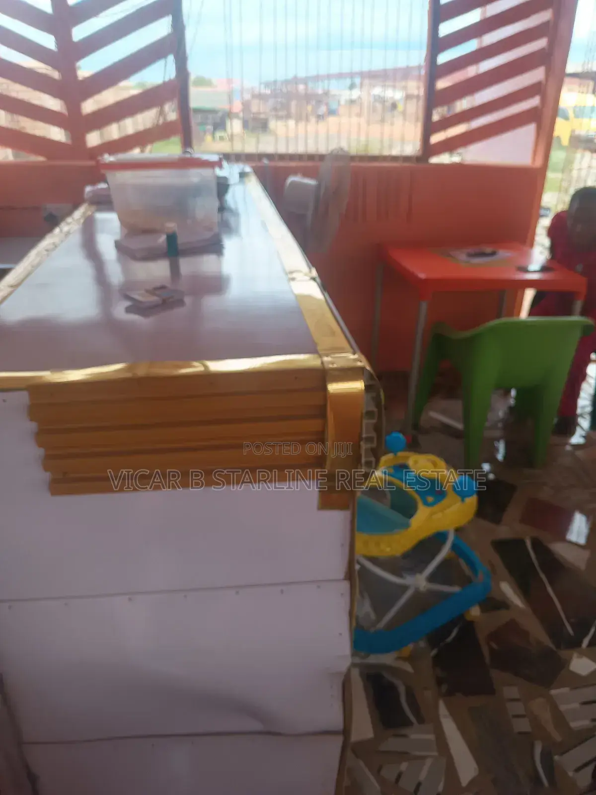 Classy Restaurant(Mini Eatery)/Bar for Sale