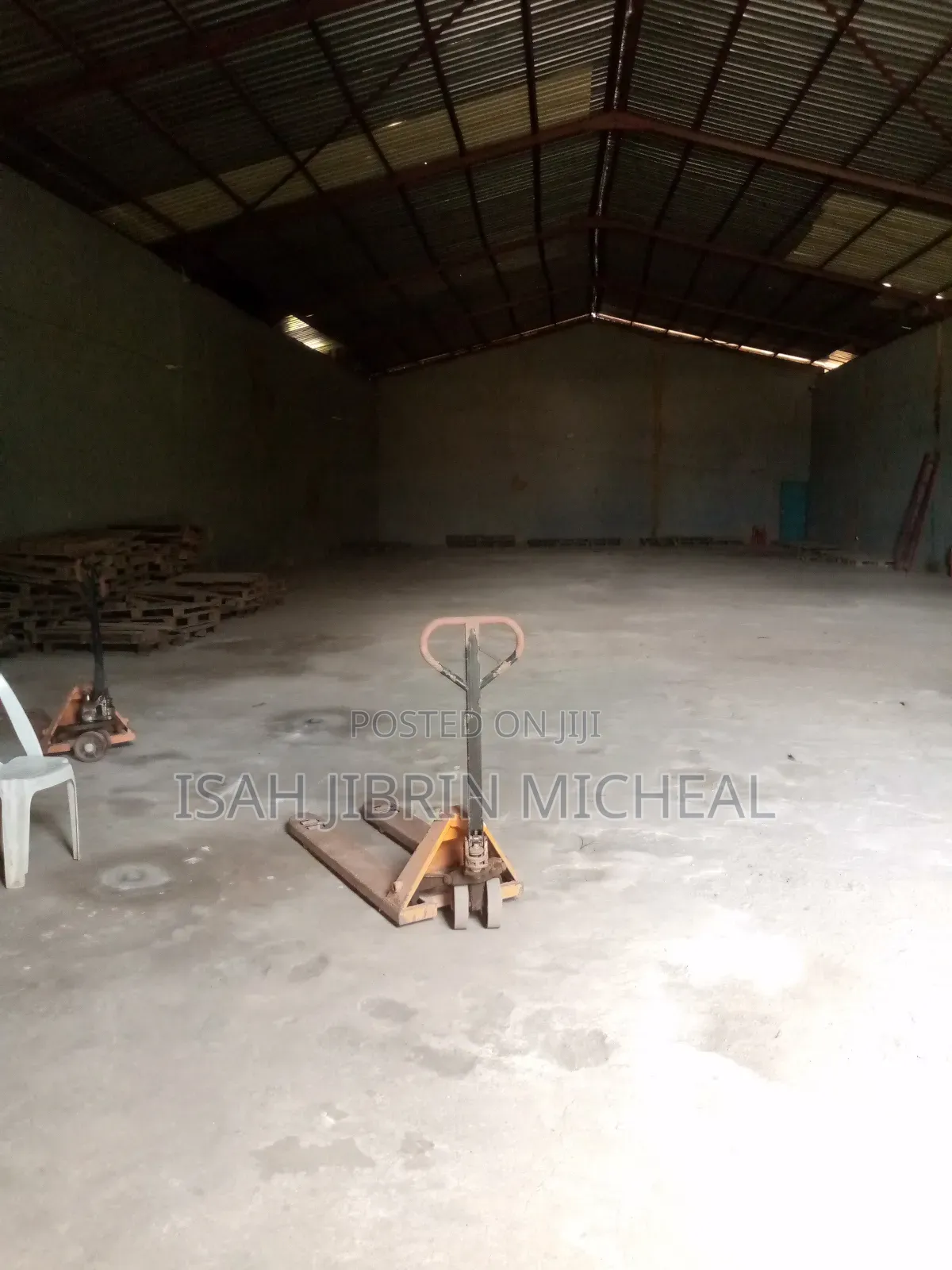 Self Compound Standard Warehouse for Rent at Deidei