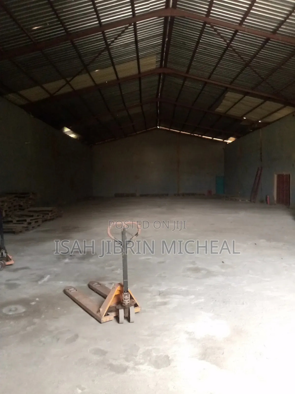 Self Compound Standard Warehouse for Rent at Deidei