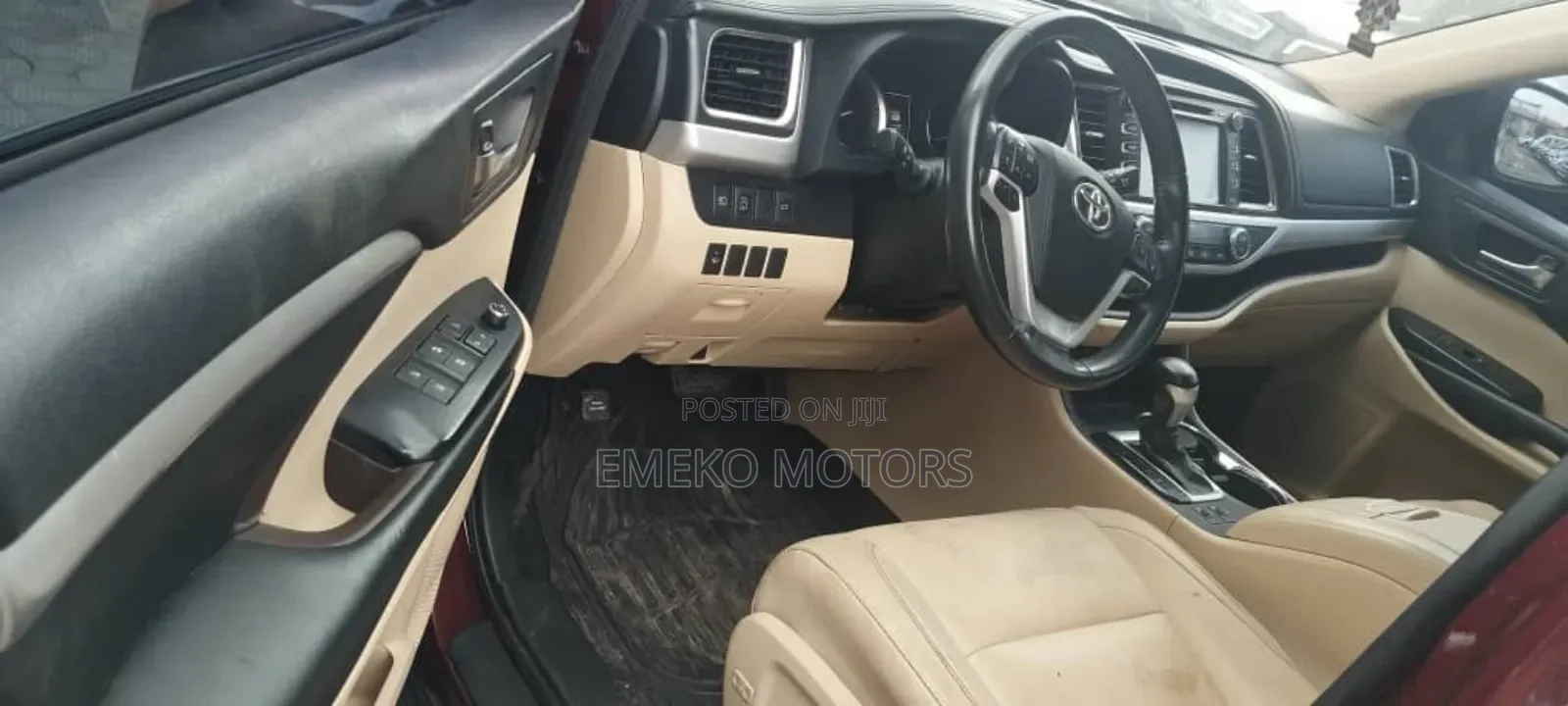 Toyota Highlander XLE 2019 Red