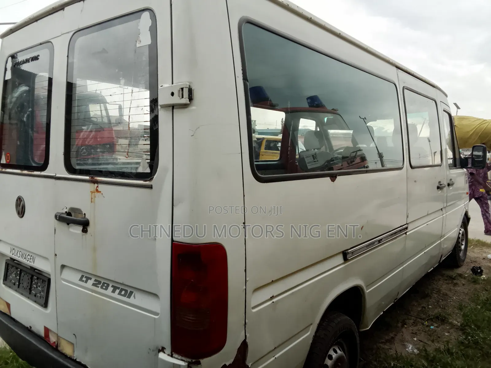 Volkswagen LT 2000 White