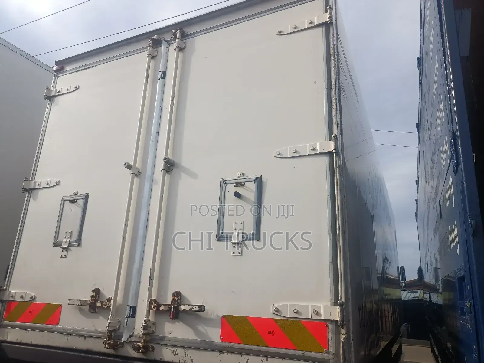 Mercedes Cooling Truck
