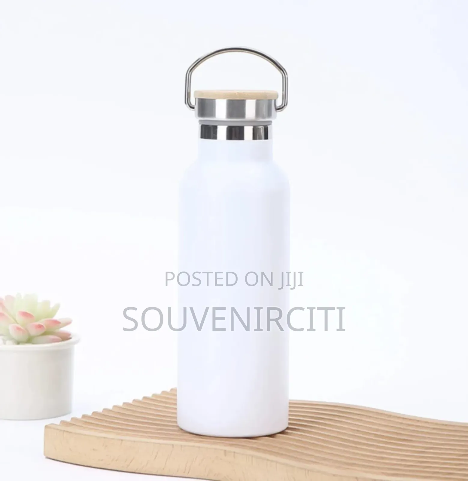 Stainless Steel Vacuum Water Bottle With Handle and Bamboo Leak Proof