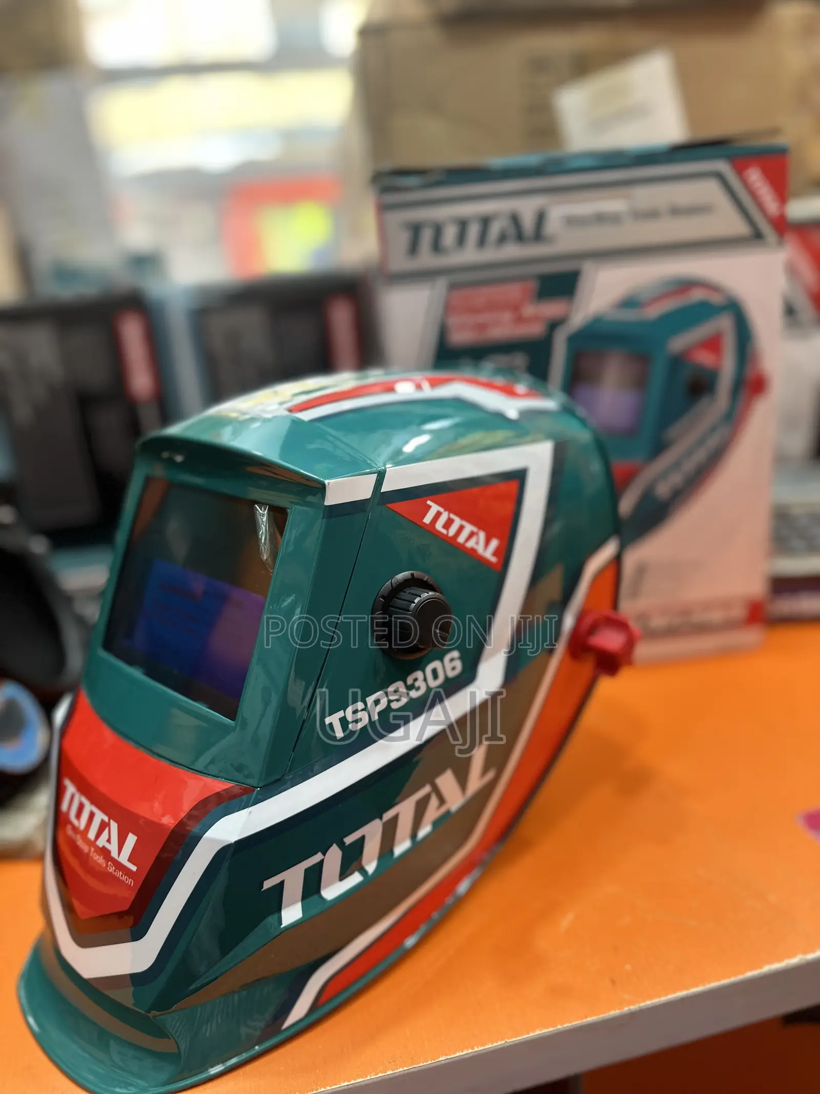 Total Auto Darkening Helmet