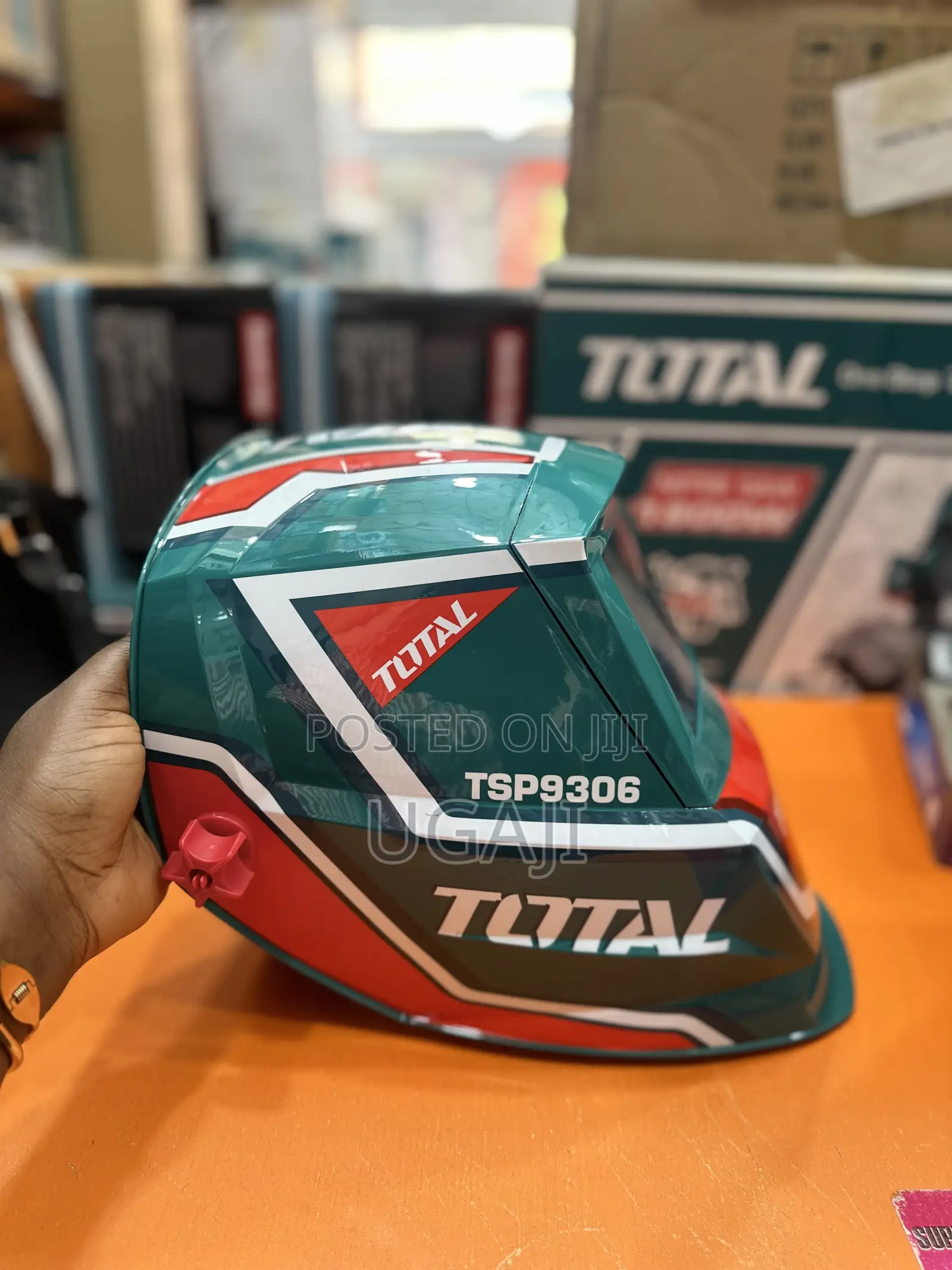 Total Auto Darkening Helmet