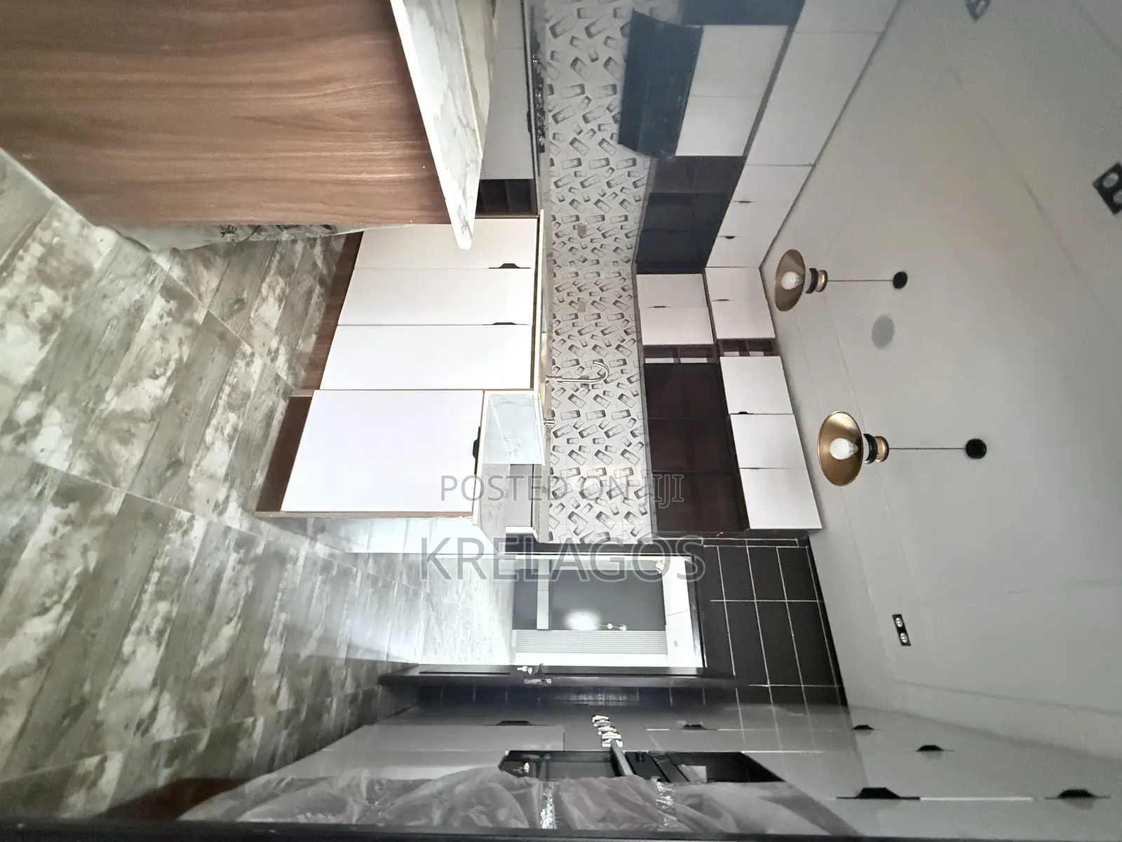 5bdrm Duplex in Osapa london for sale