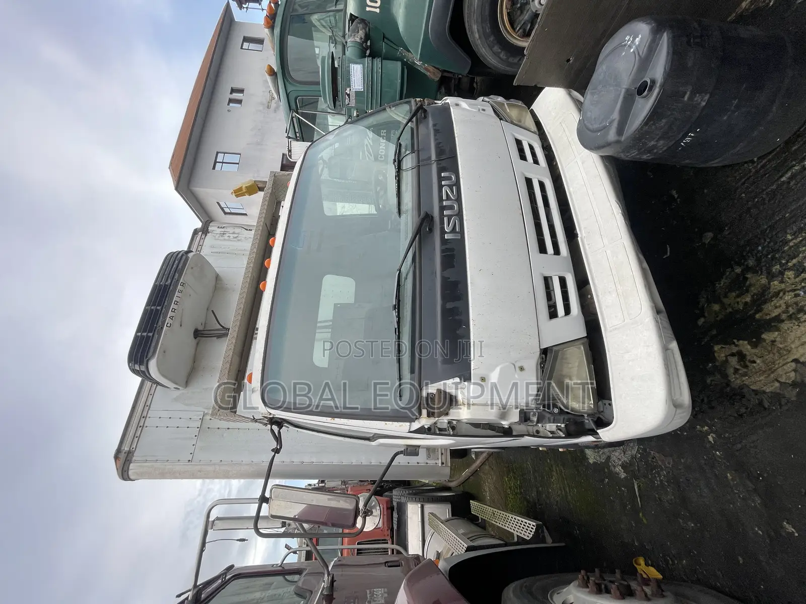 Isuzu Van.