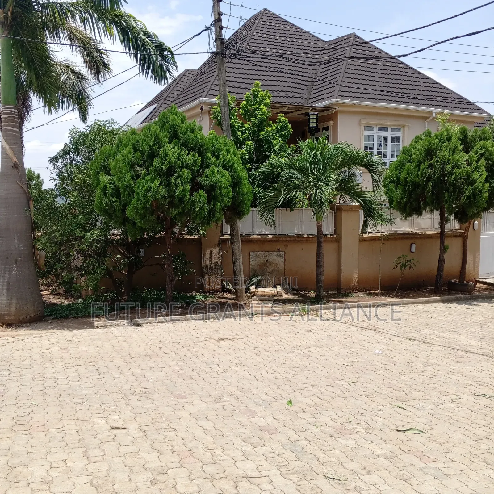 3bdrm Block of Flats in Dawaki Behind New for sale