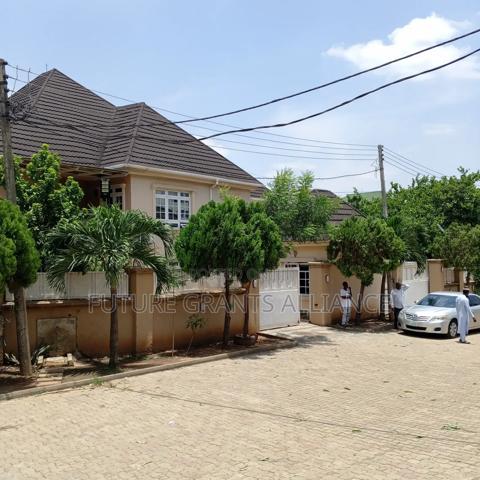 3bdrm Block of Flats in Dawaki Behind New for sale
