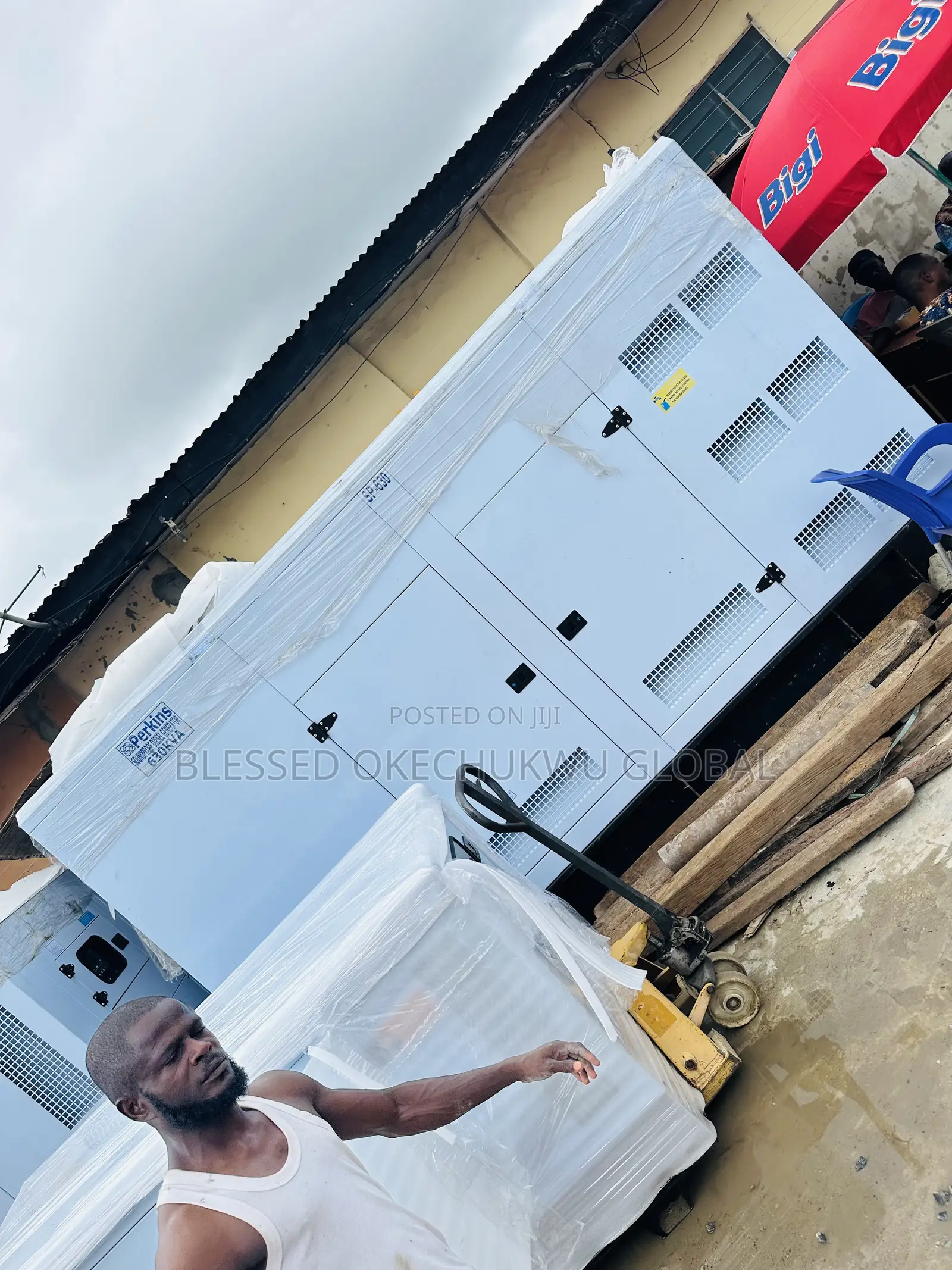 Top Quality 630kva Perkins Soundproof Generator
