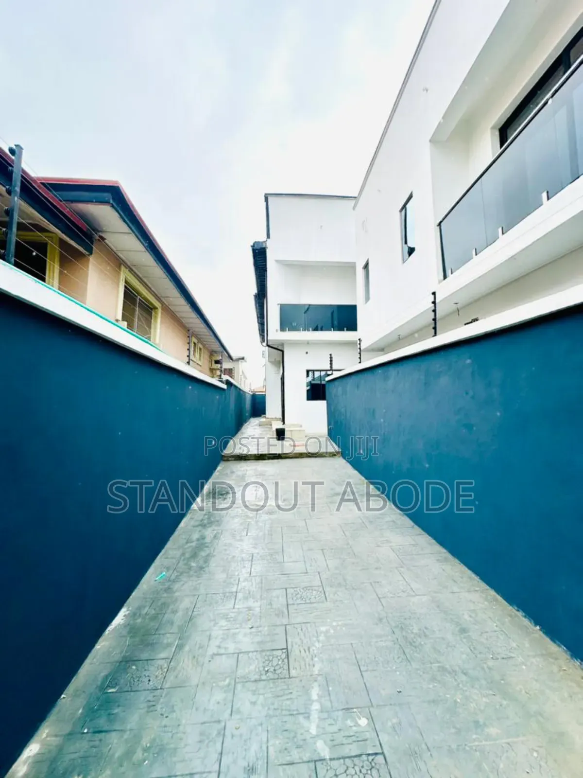 4bdrm Duplex in Inside An Estate, Gbagada for sale