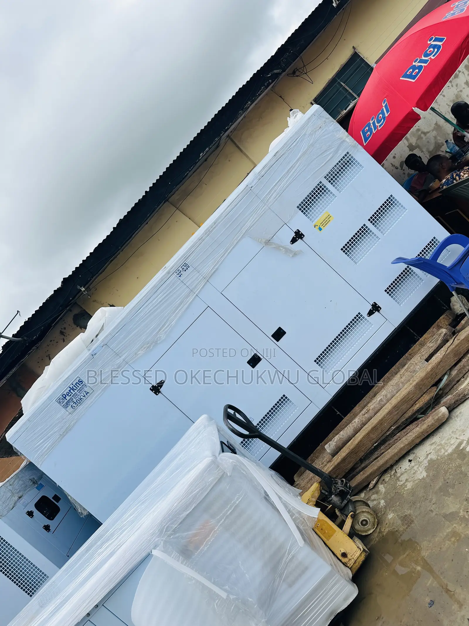 Top Standard 630kva Perkins Soundproof Generator Lowdieselconsumption