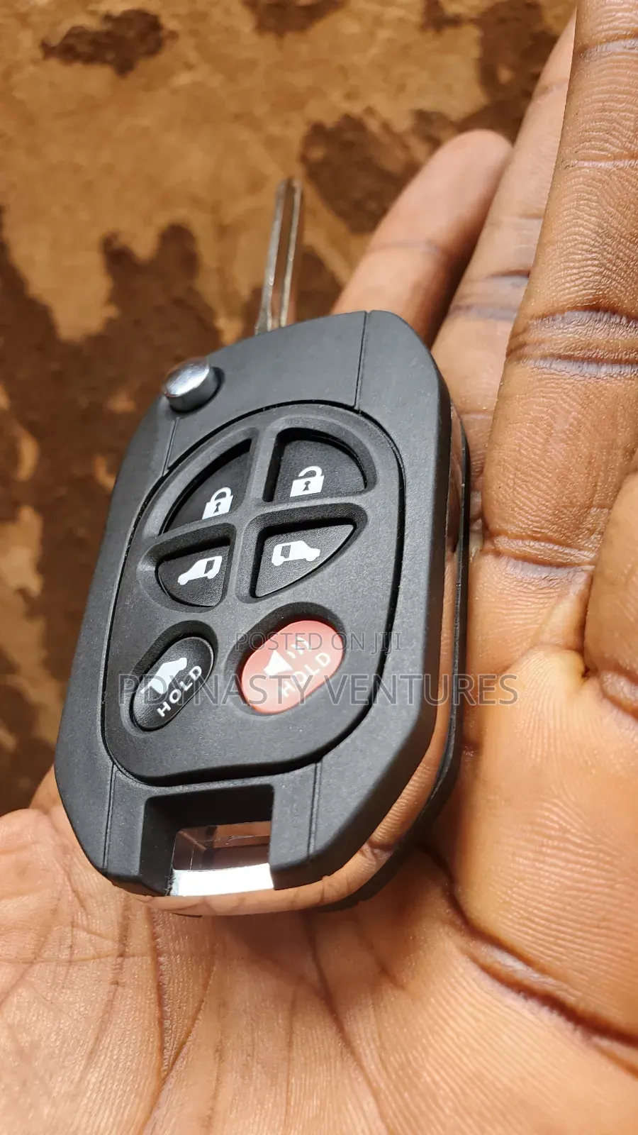 Sienna Xle Remote Key Flip-Up Casing