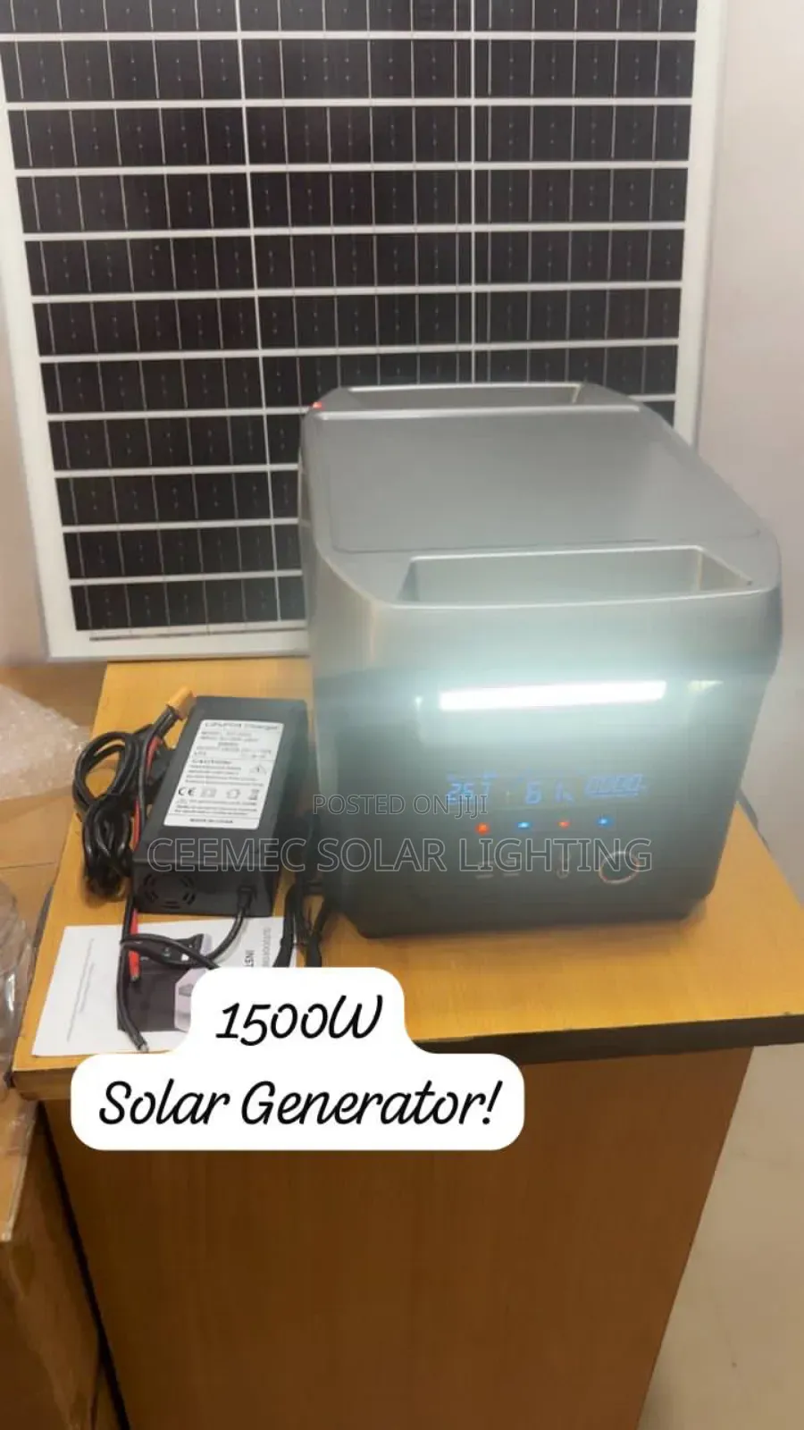 All-in-One Solar Generator With Panel
