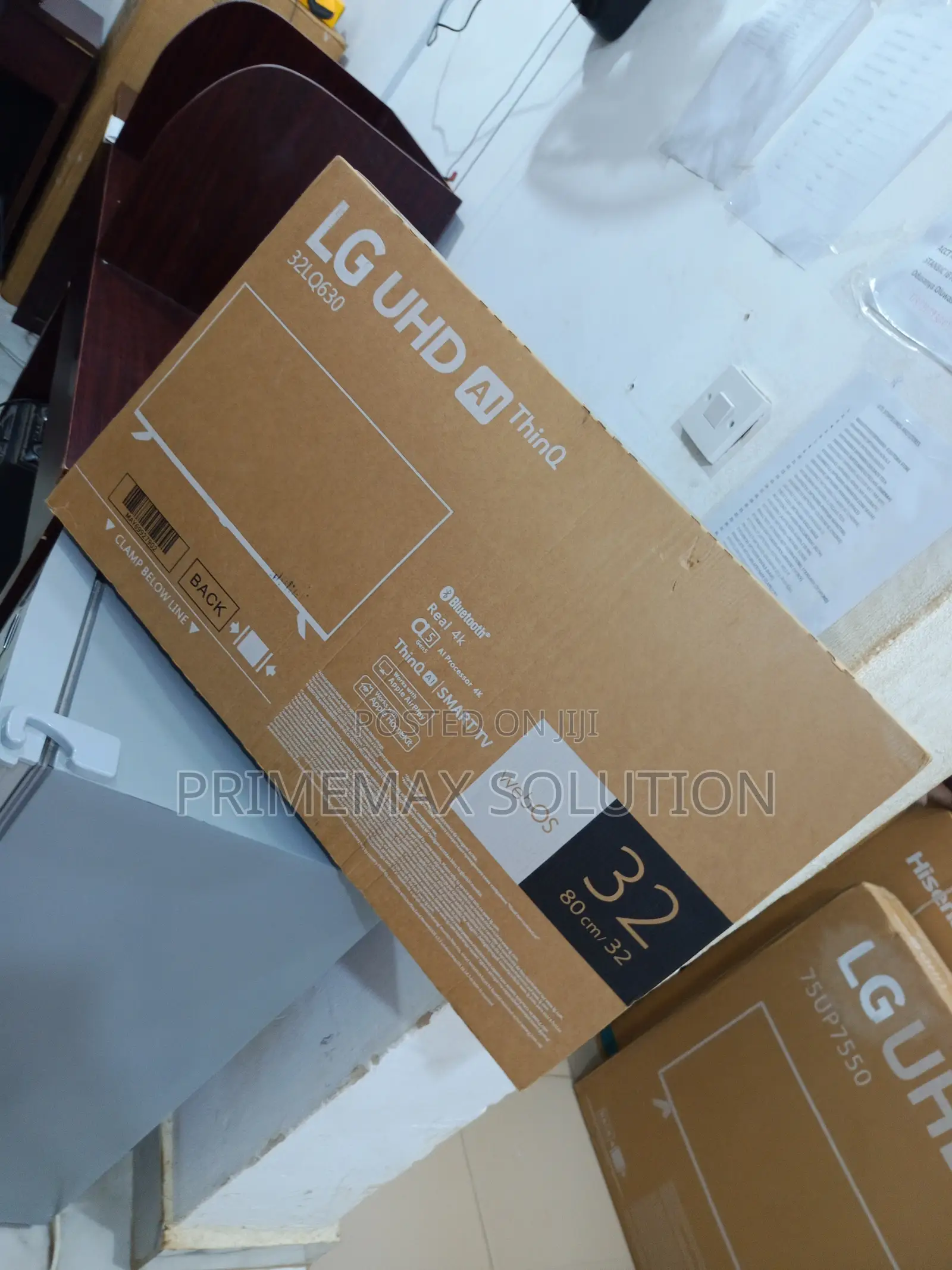 Lg 32" Smart Tv – Plug Play Paradise