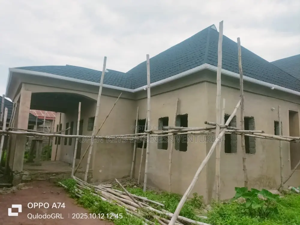 3bdrm Bungalow in Nihort, Idishin for sale
