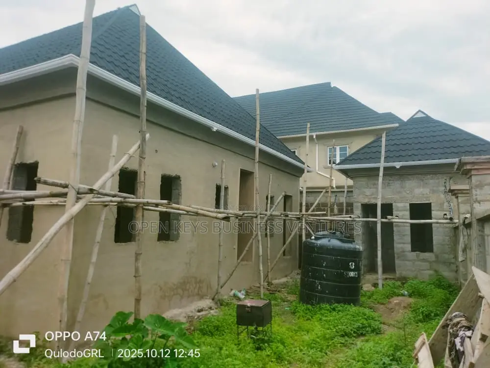 3bdrm Bungalow in Nihort, Idishin for sale