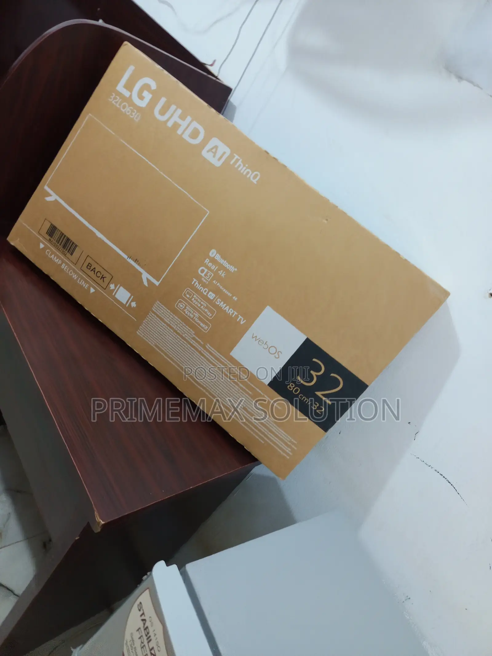 Lg 32" Smart Tv – Perfect for Bedrooms