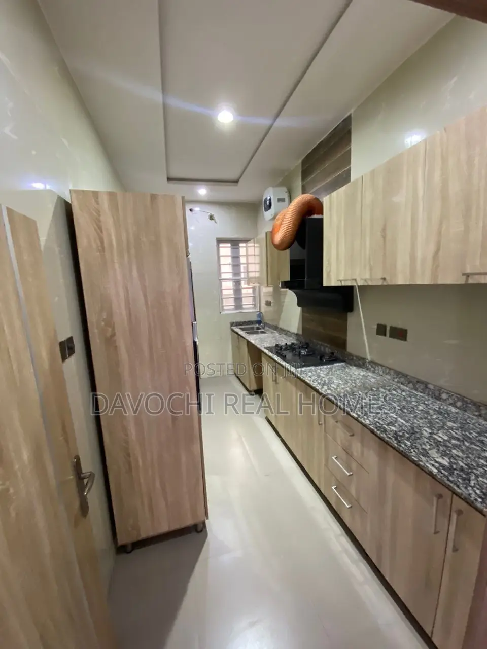 4bdrm Duplex in Orchid, Lekki Phase 2 for rent