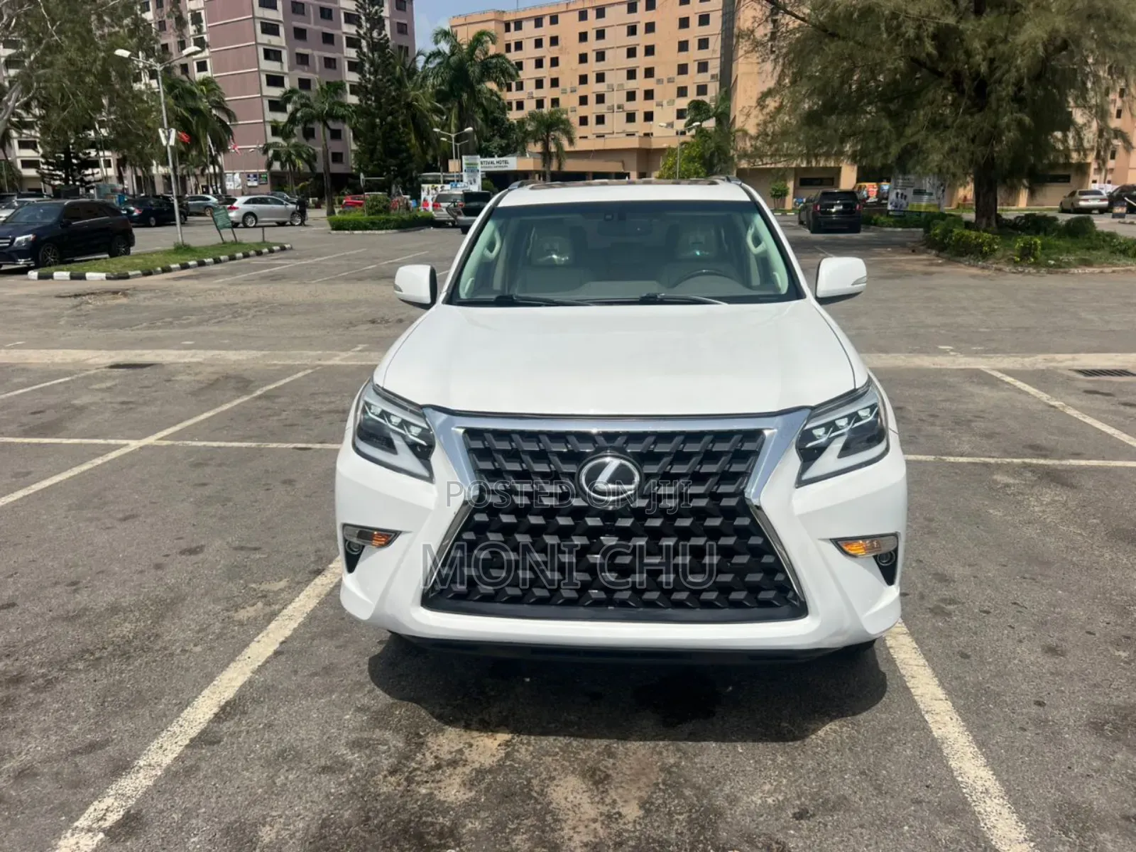 Lexus GX 2019 White
