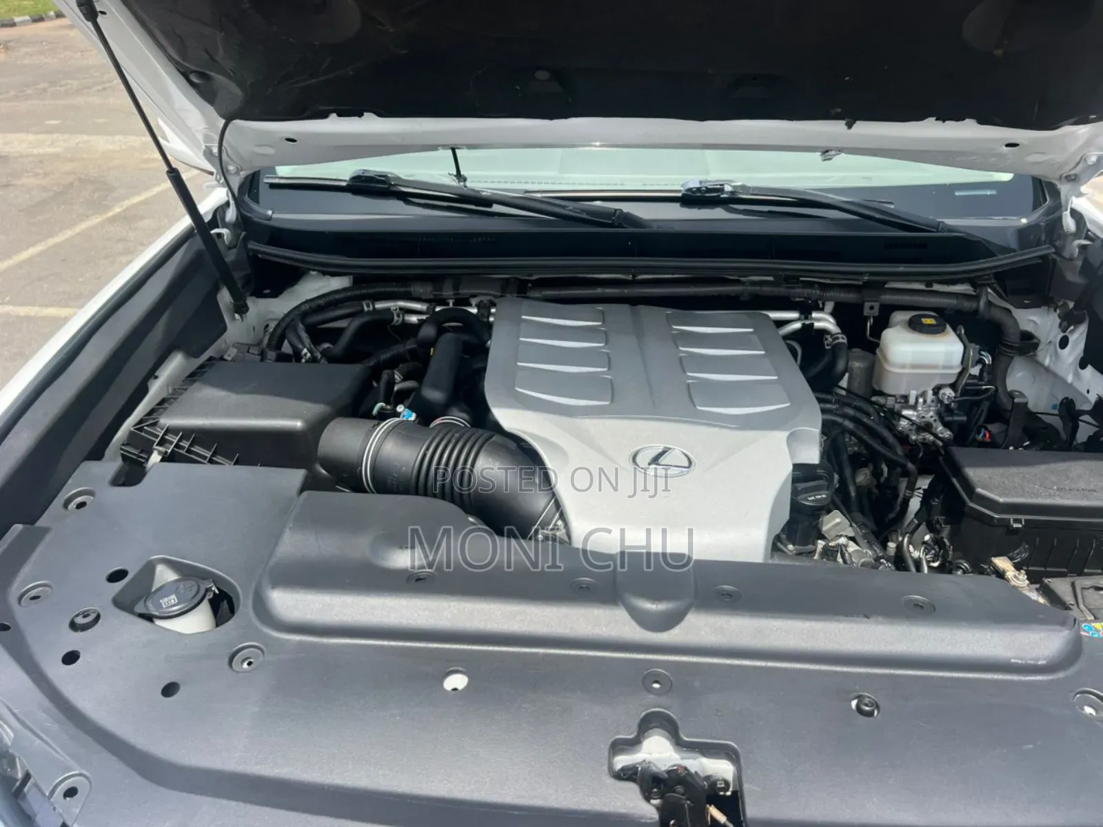 Lexus GX 2019 White