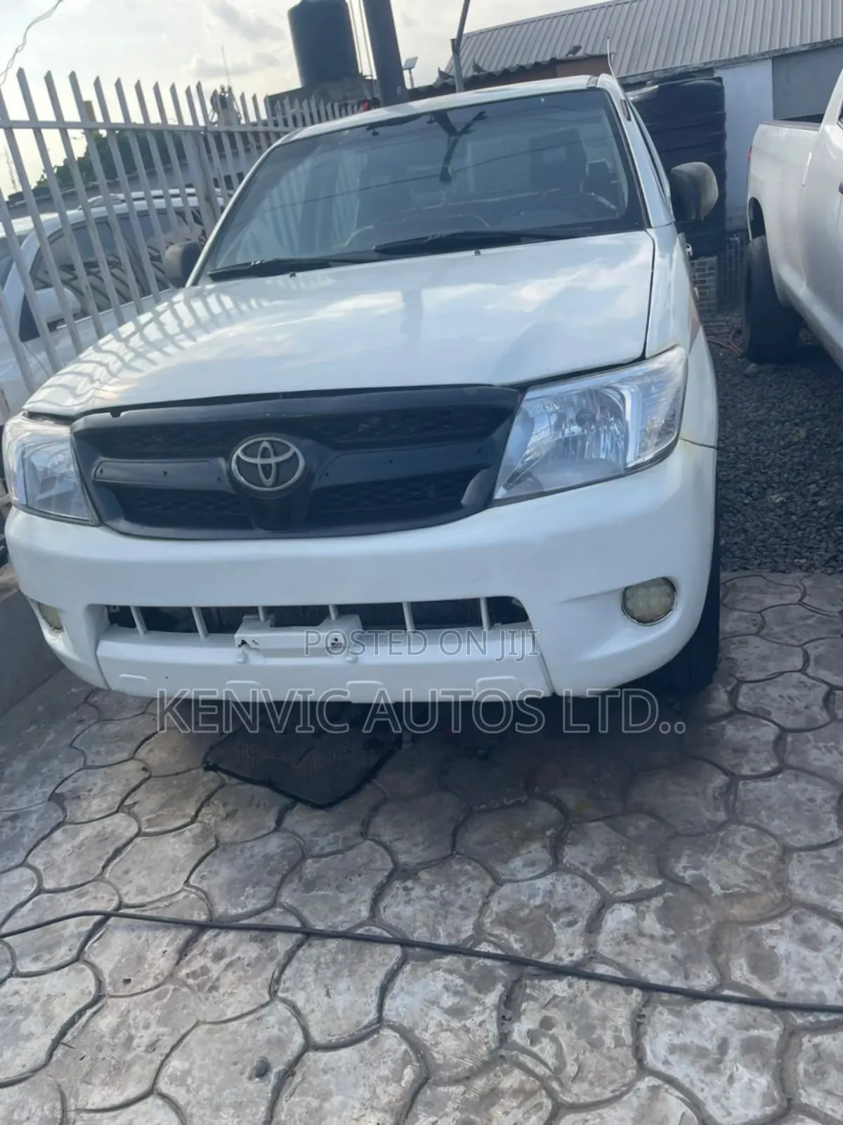Toyota Hilux 2.0 VVT-i 2009 White