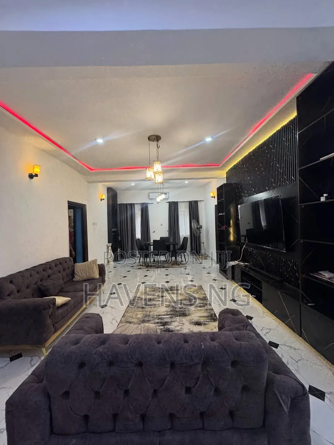 20bdrm Apartment in Obio-Akpor for sale