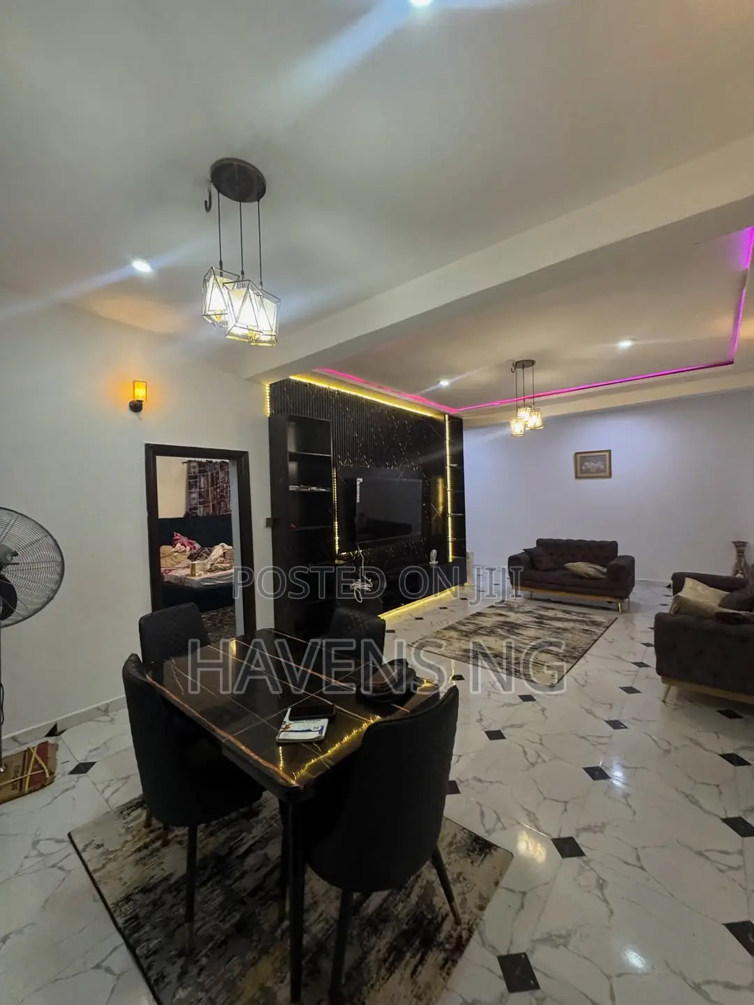 20bdrm Apartment in Obio-Akpor for sale
