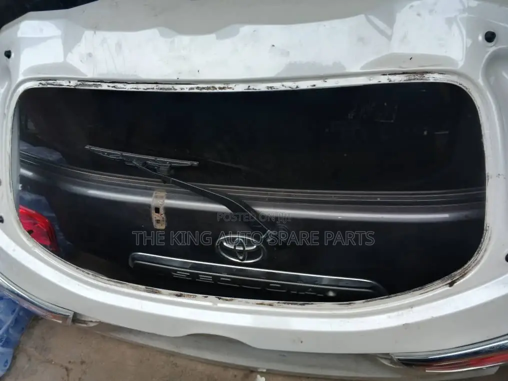 Toyota Highlander 2015 Model Empty Booth