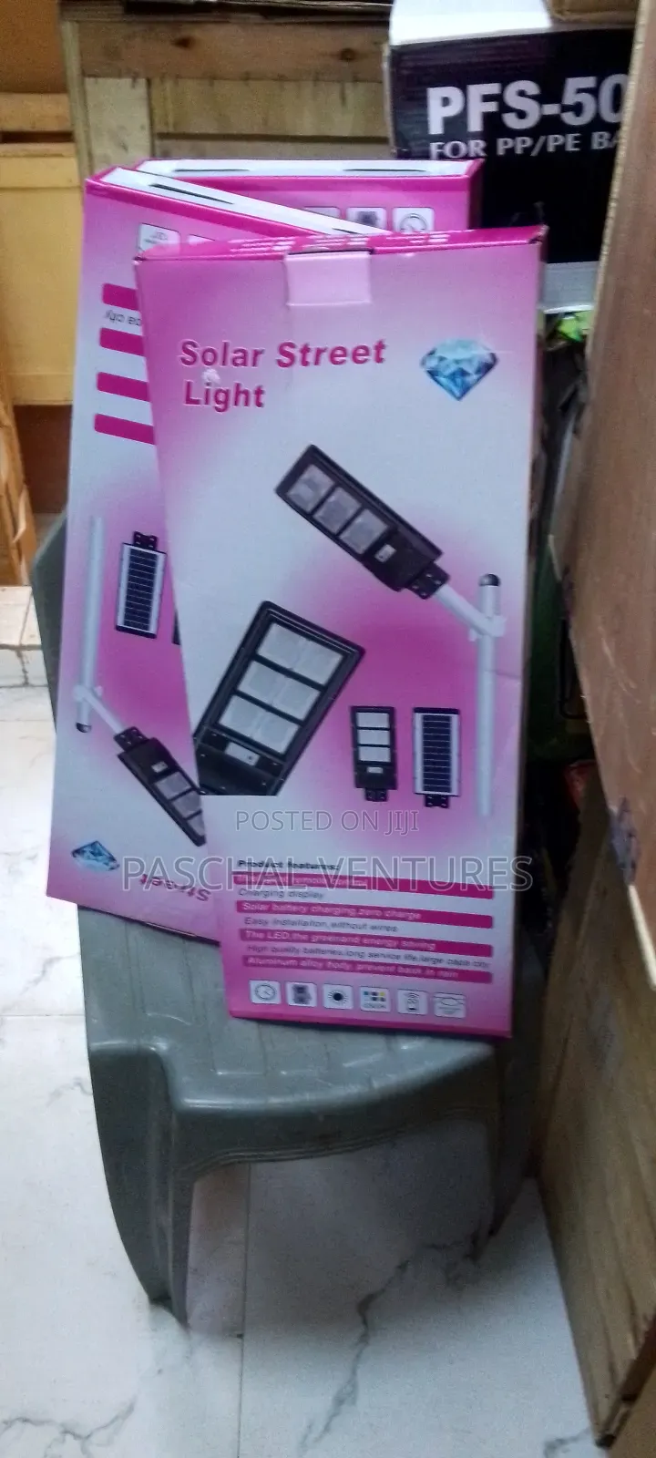 Solar Street Light. 800 Watts