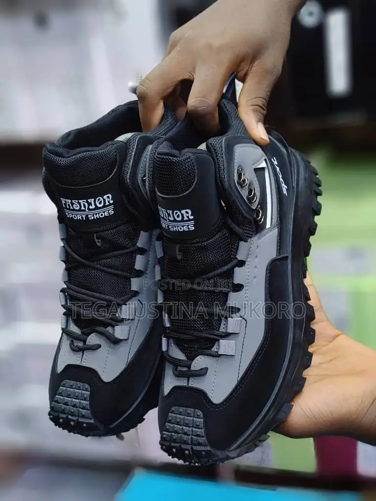 New Quality Fashion Sneakers