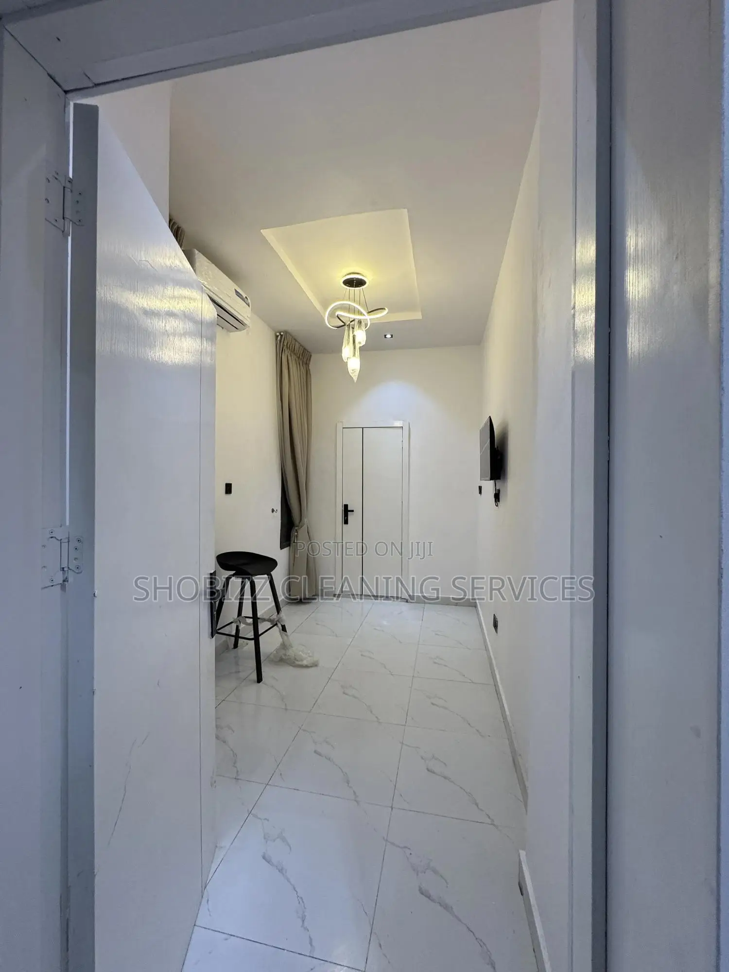 Apartment Cleaning /Move in Cleaning /Upholstery Service