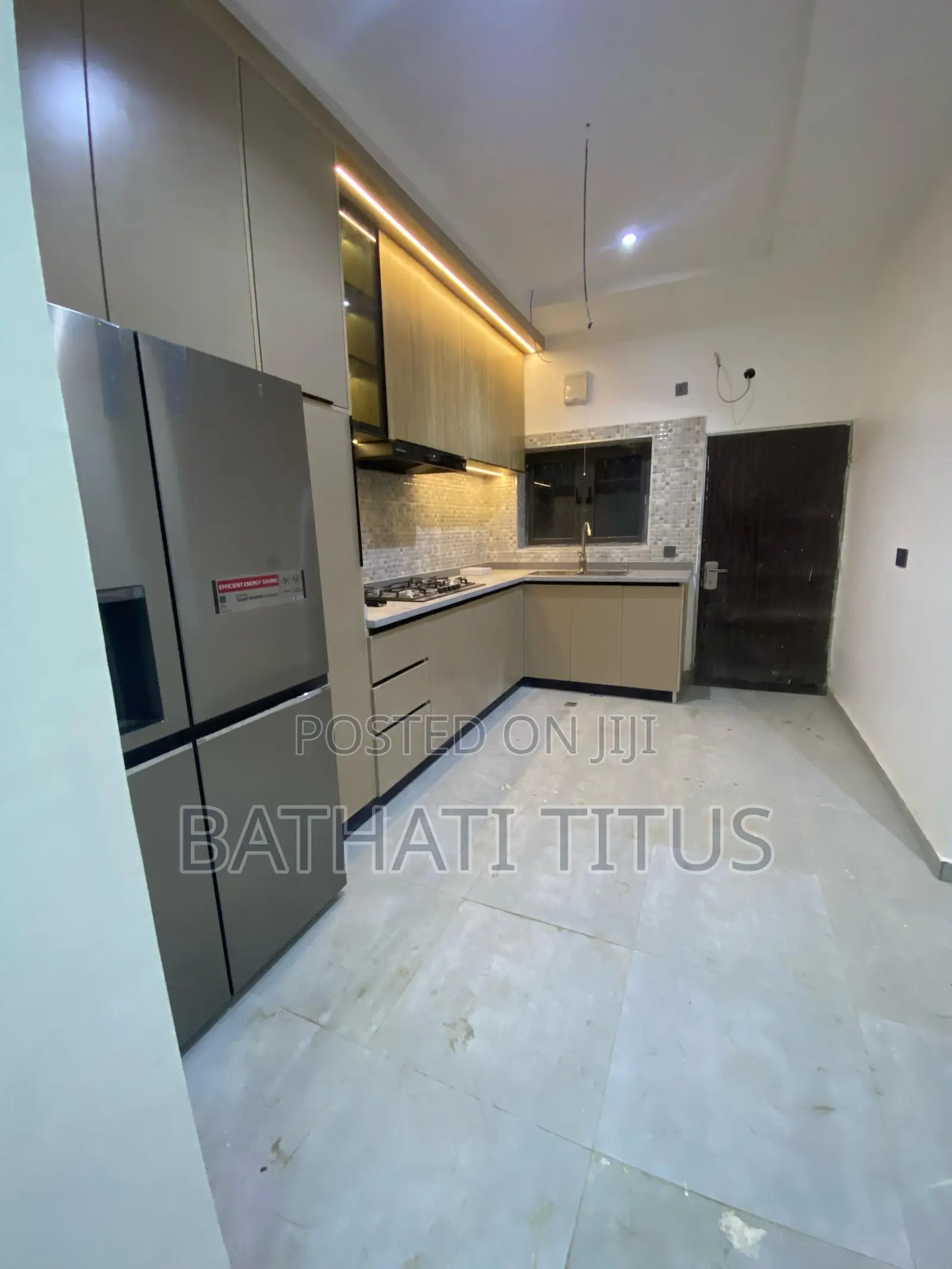 4bdrm Duplex in Tool Box Estate, Life Camp for sale