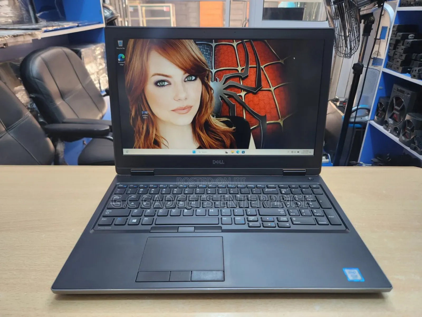 Laptop Dell Precision 7530 16GB Intel Xeon SSD 512GB