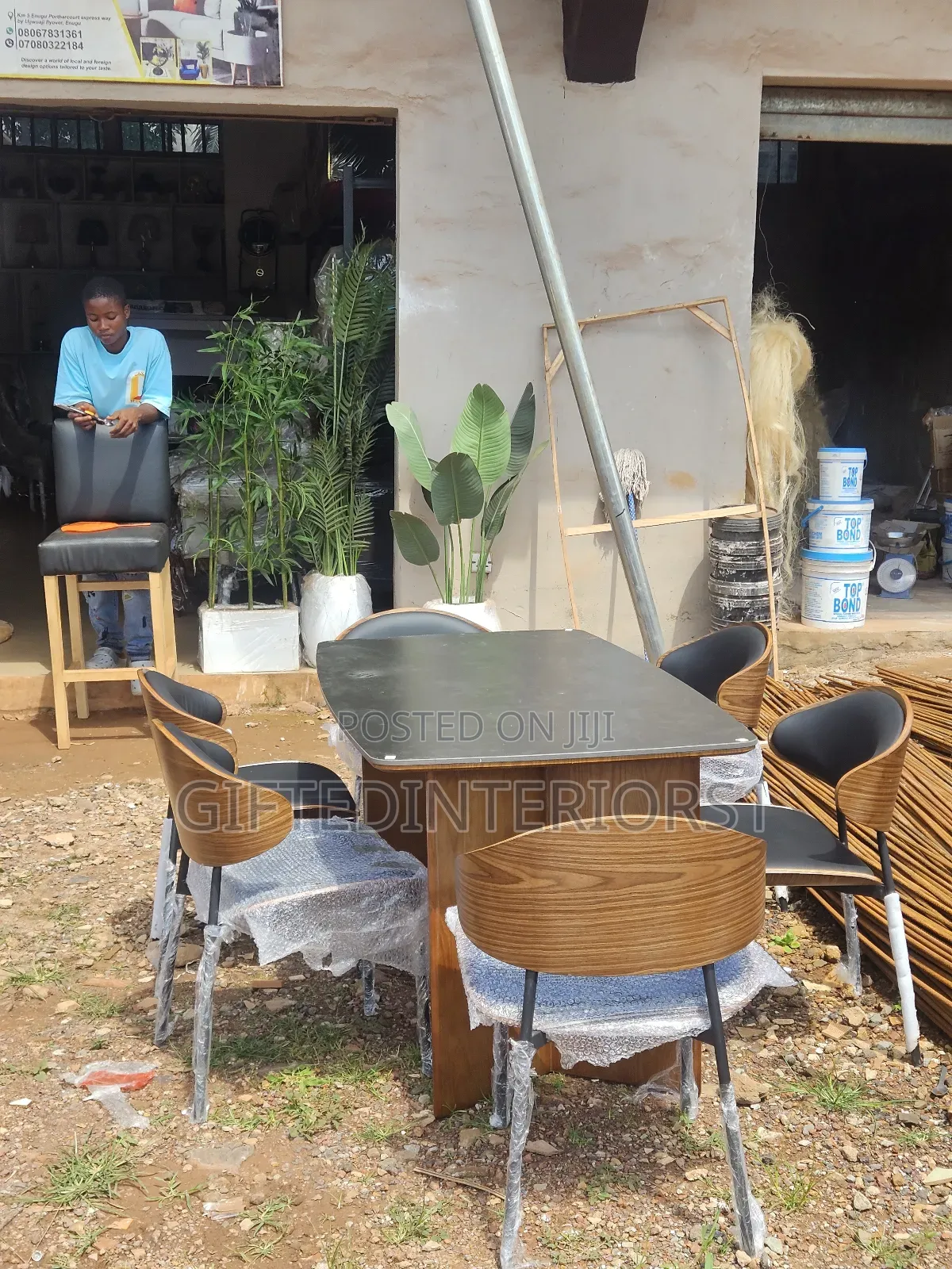 Luxury 6 Seaters Dinning Set
