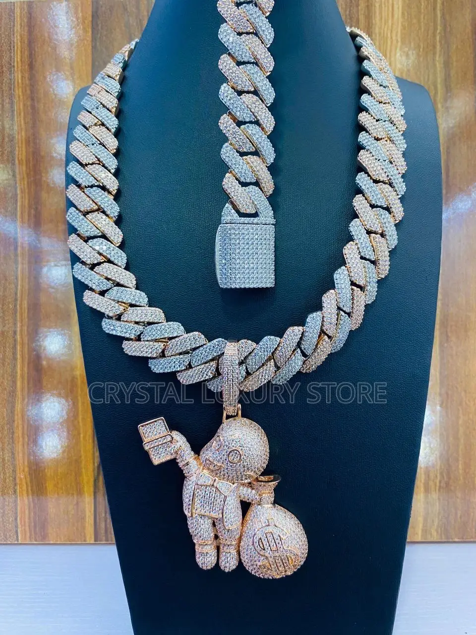 High Quality Luxury Cubana Iced Necklace and Pendant / Bracelet