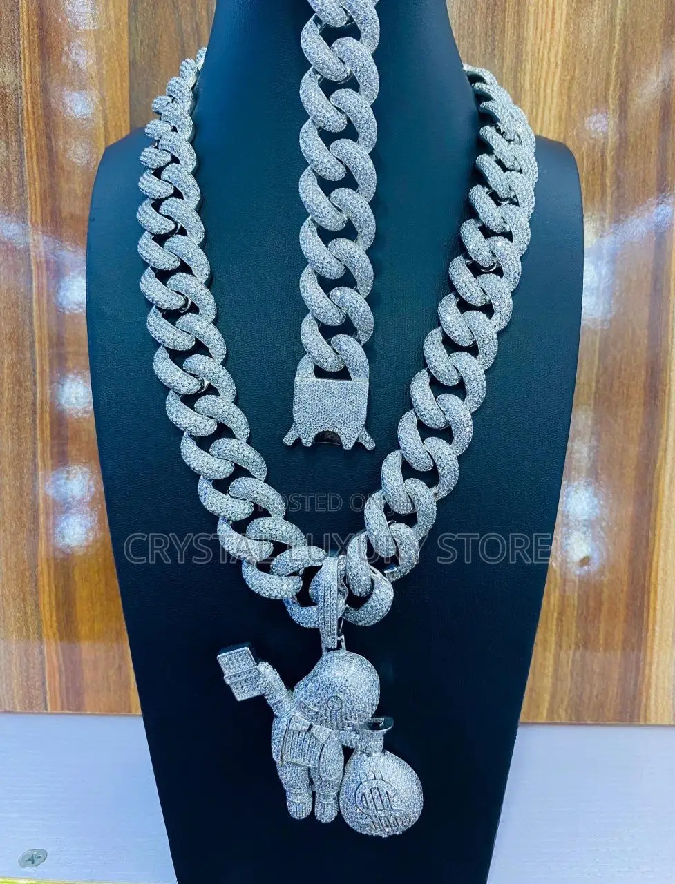 High Quality Luxury Cubana Iced Necklace and Pendant / Bracelet