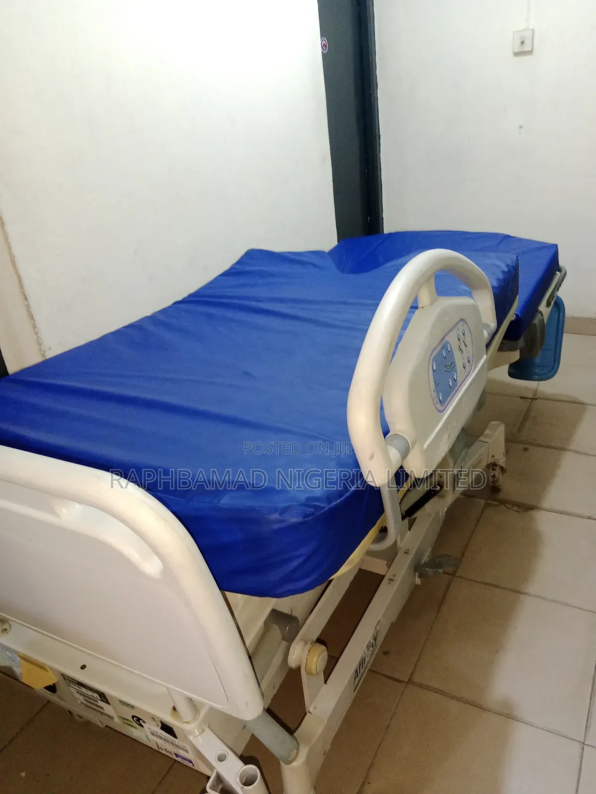 Hill-Rom Electric Delivery Bed