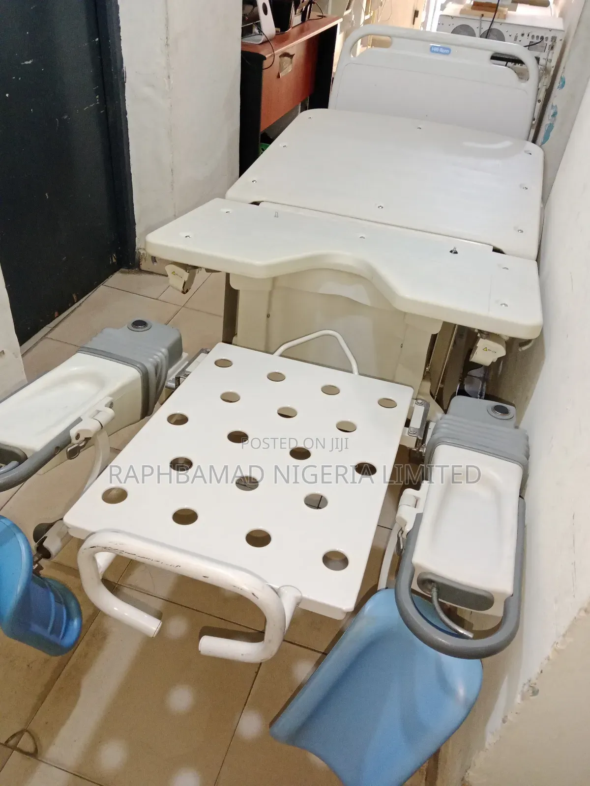 Hill-Rom Electric Delivery Bed