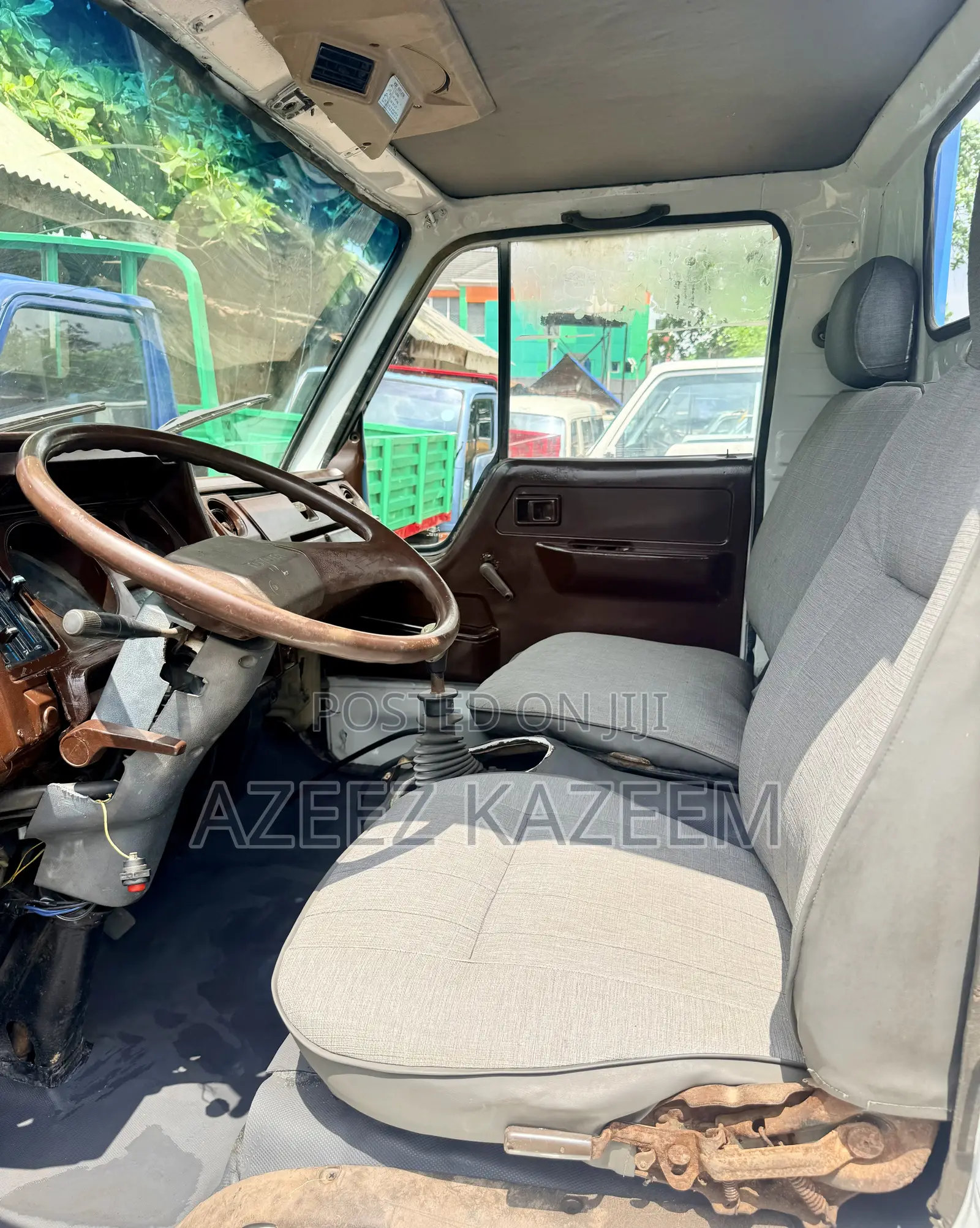 Toyota Dyna 200 Outside Spring 4 Wheels