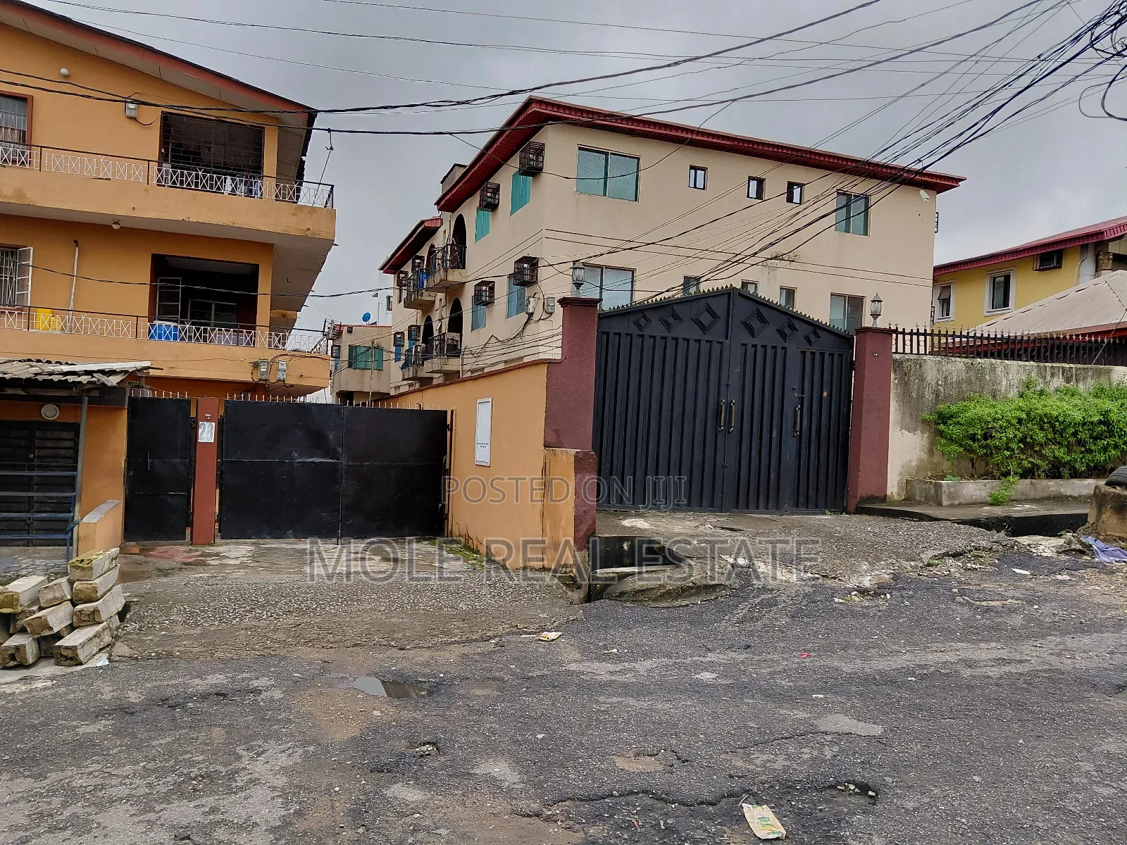 600sqm ( 1 Plot ) 4 Sale Facing Moshalashi. Ipaja Rd