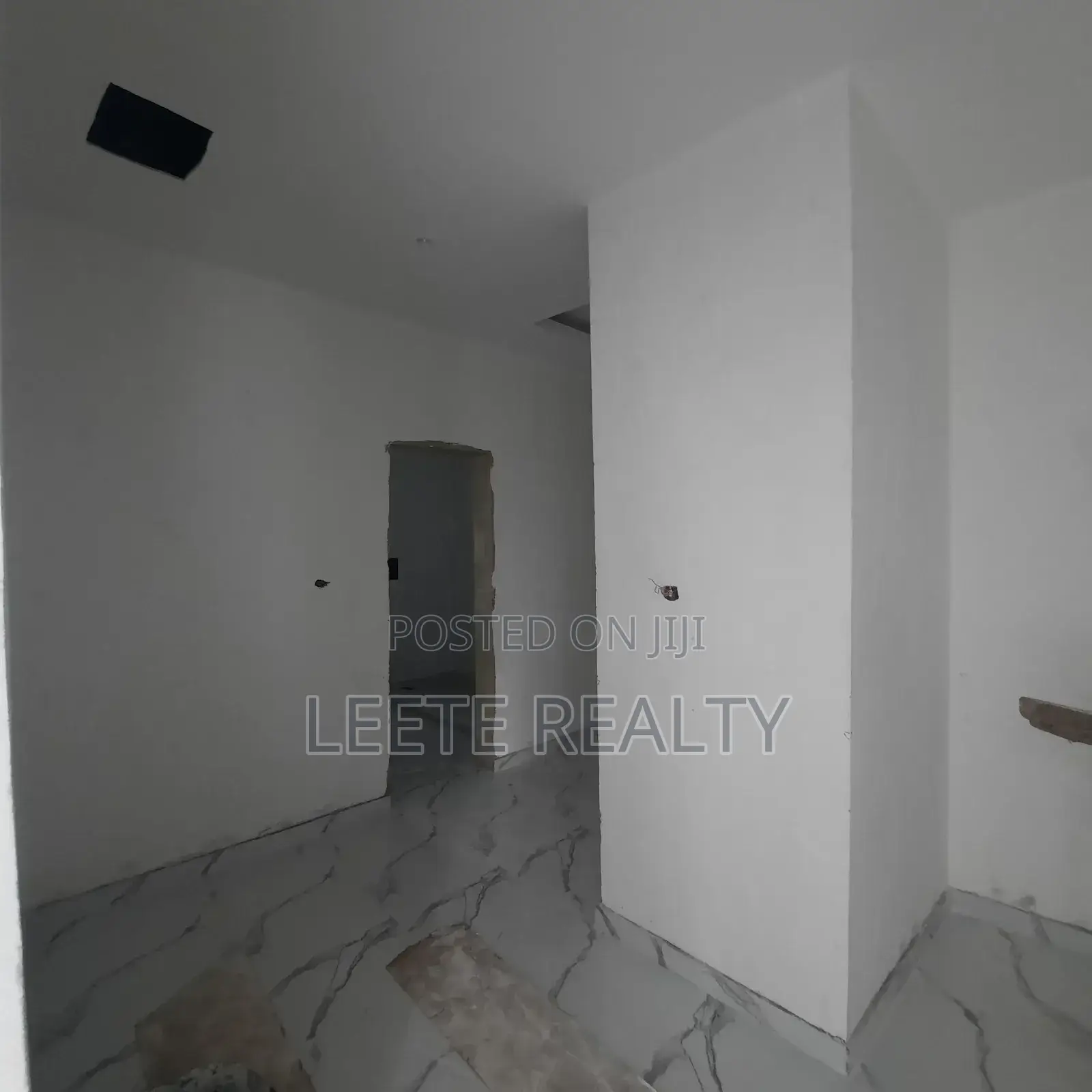 5bdrm Duplex in Apo Resettlement for sale