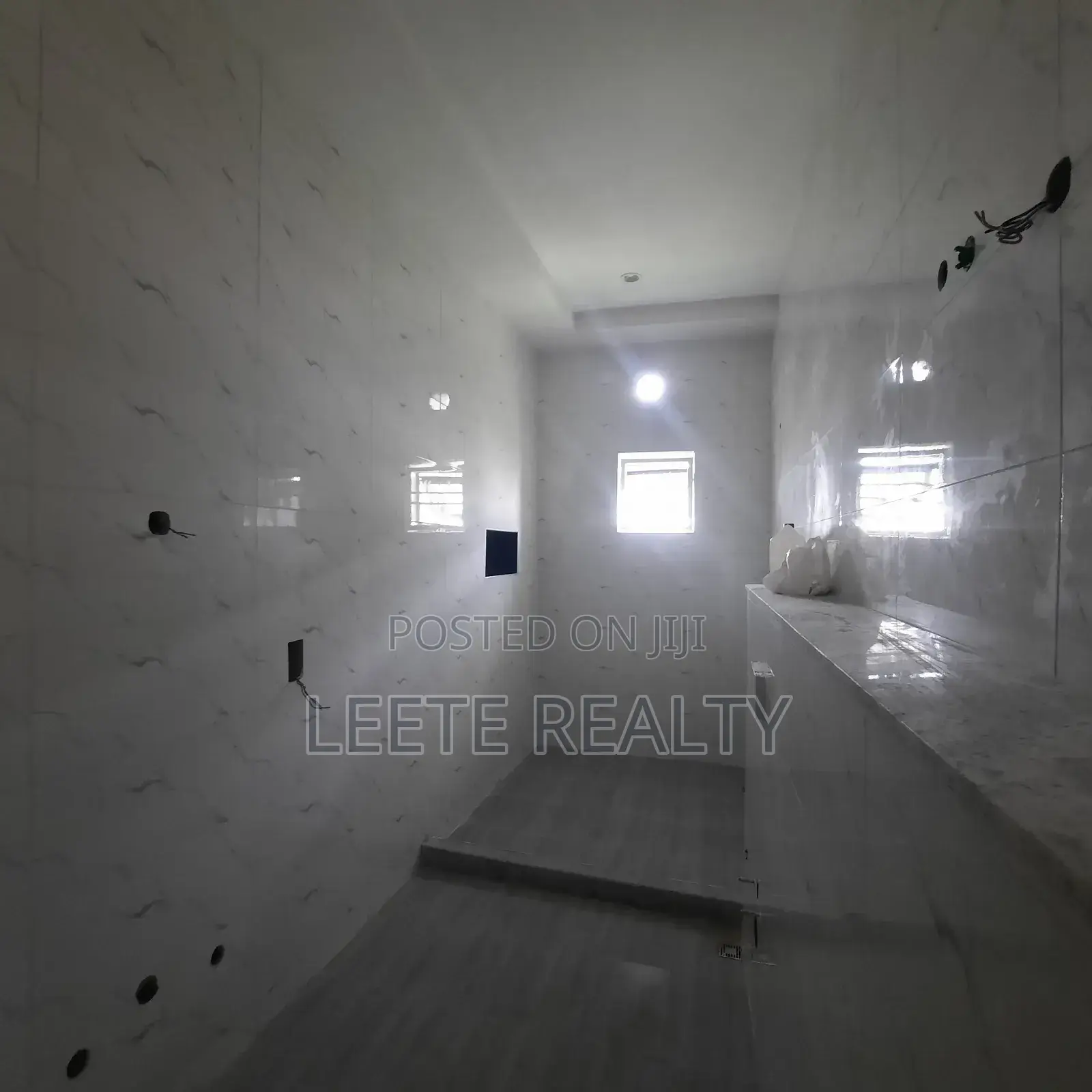 5bdrm Duplex in Apo Resettlement for sale