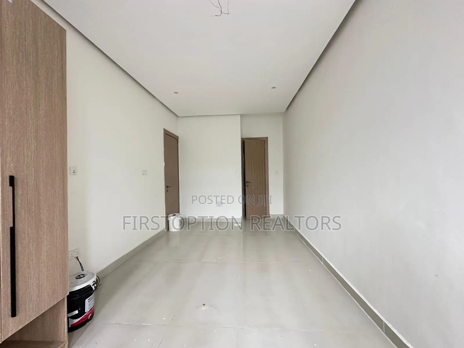 4bdrm Townhouse / Terrace in Chevron for rent