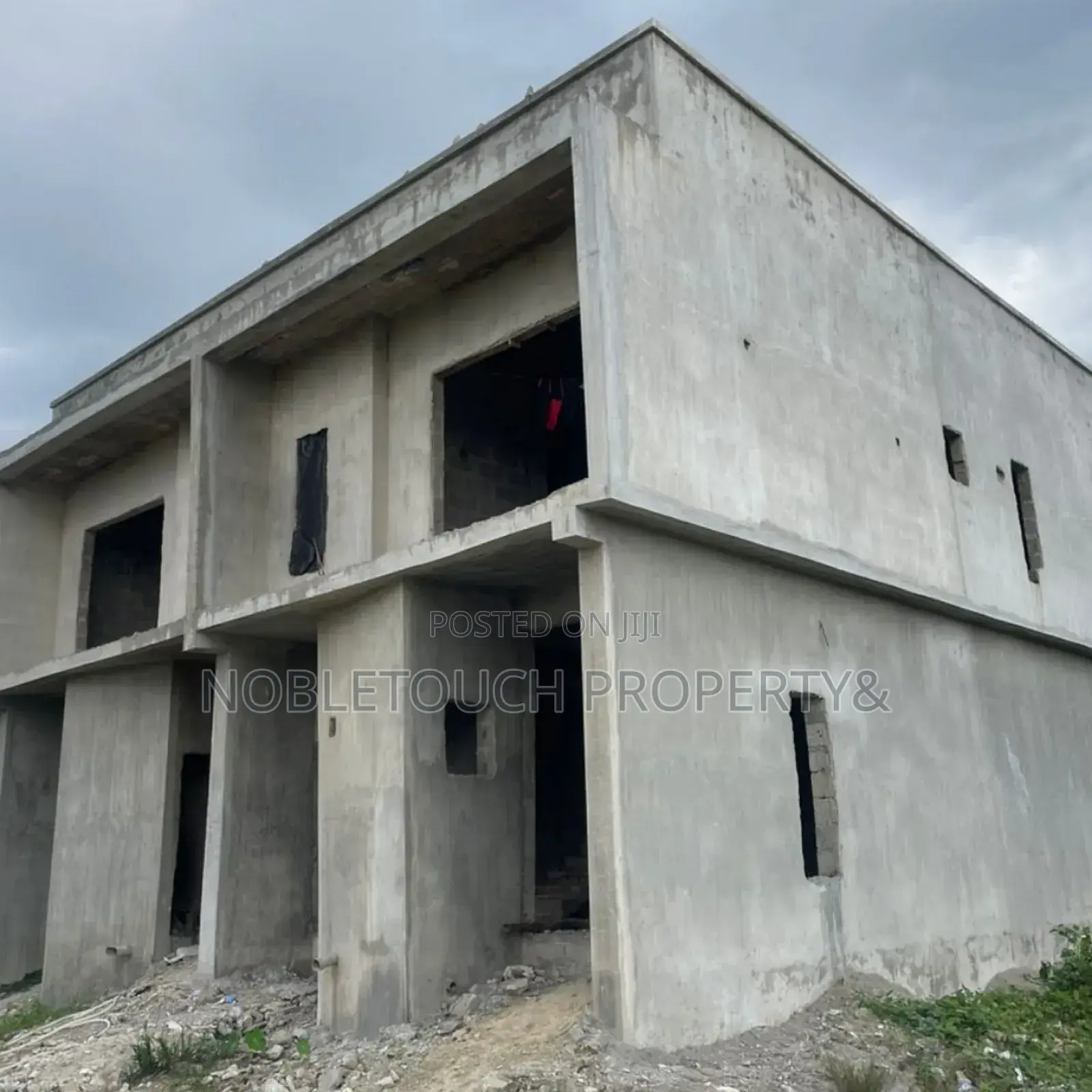 4bdrm Duplex in Warri Delta State for sale