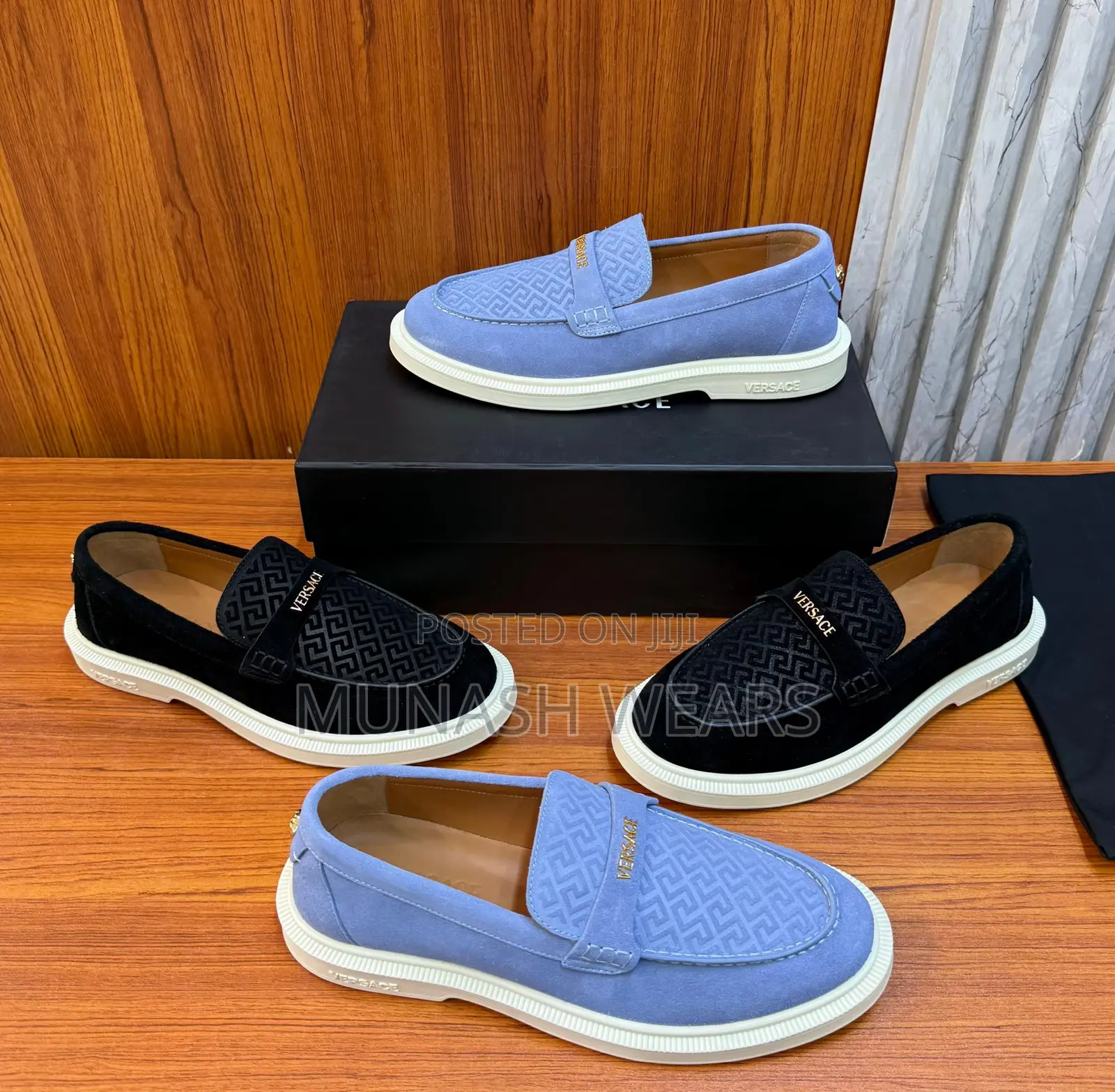 Luxury Versace  Sneakers Available On Blue And Black